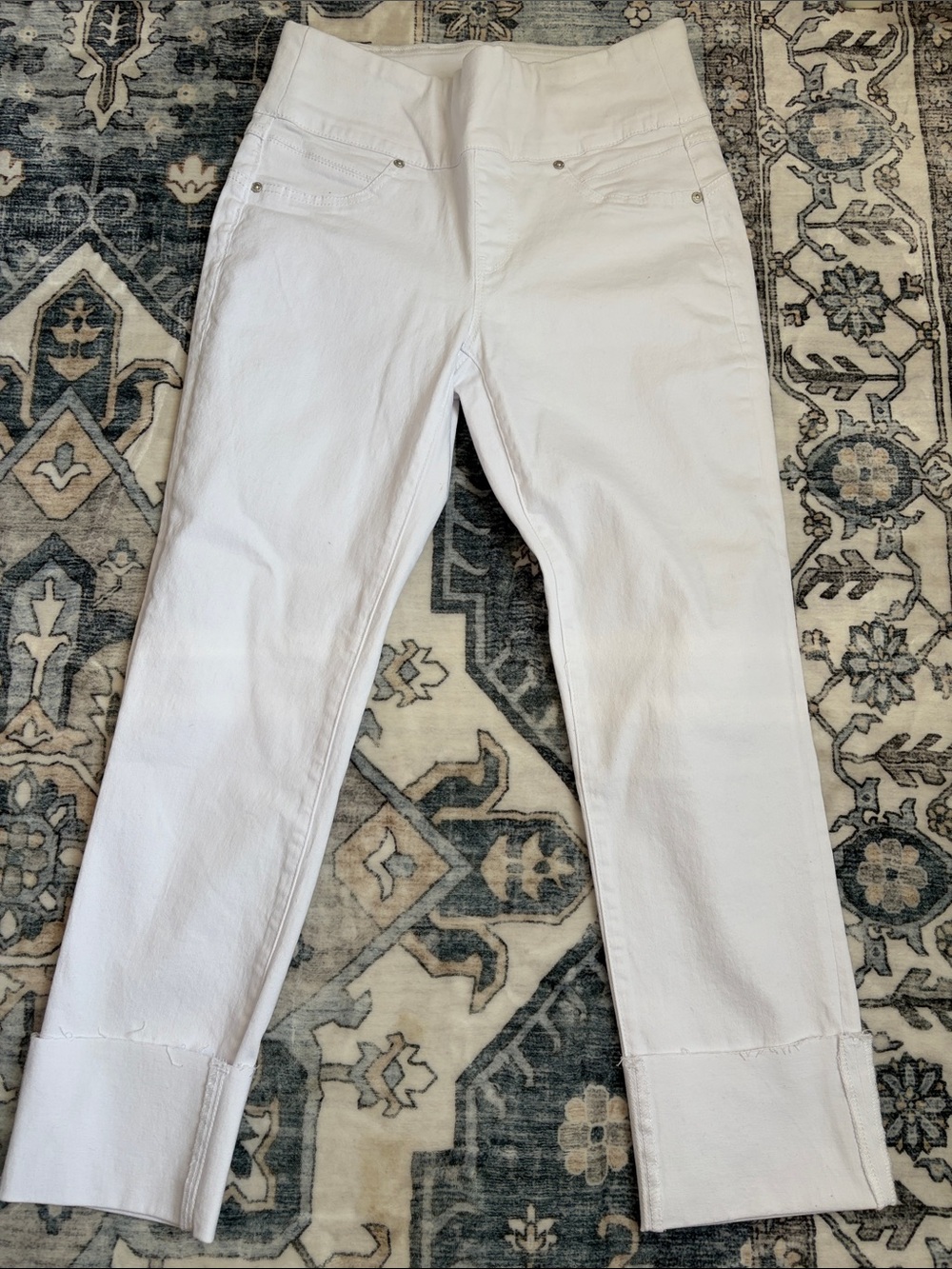 Seven7 Women’s White Stretch Jeans